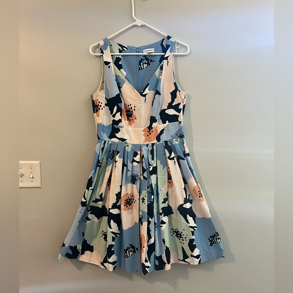 Calvin Klein pleated springtime floral dress size 10